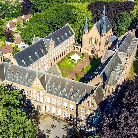 Pet Friendly In Oud Gastel With Wifi